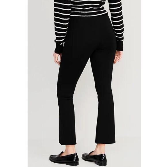Old Navy Extra High-Waisted Stevie Crop Flare in Black - Picture 3 of 6